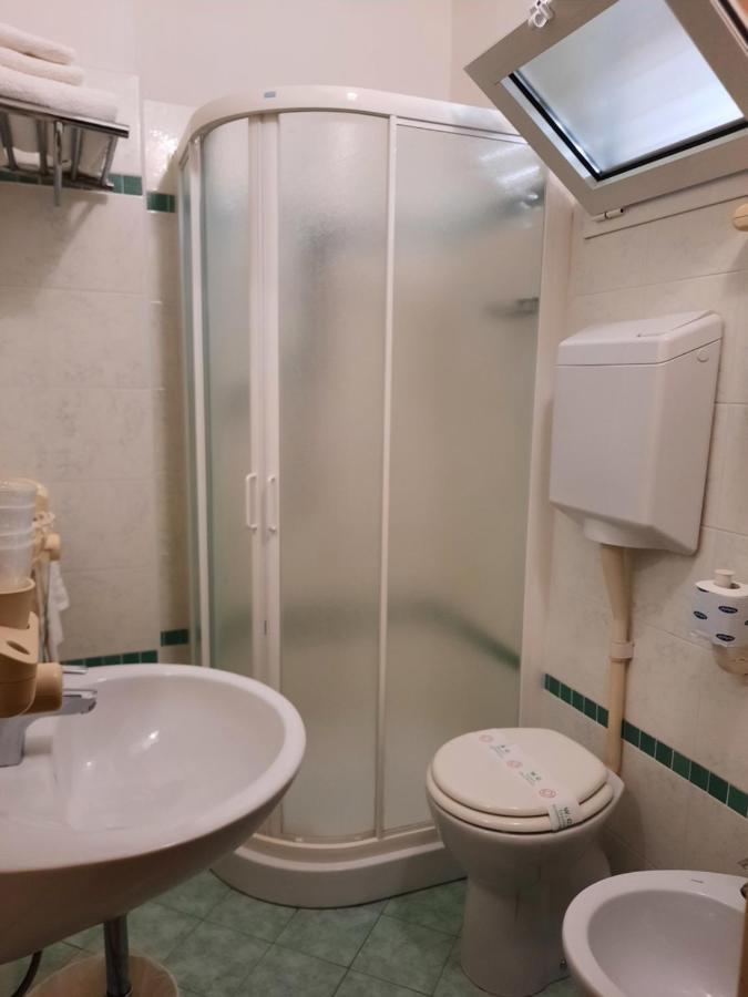 Hotel Ambra 체제나티코 외부 사진