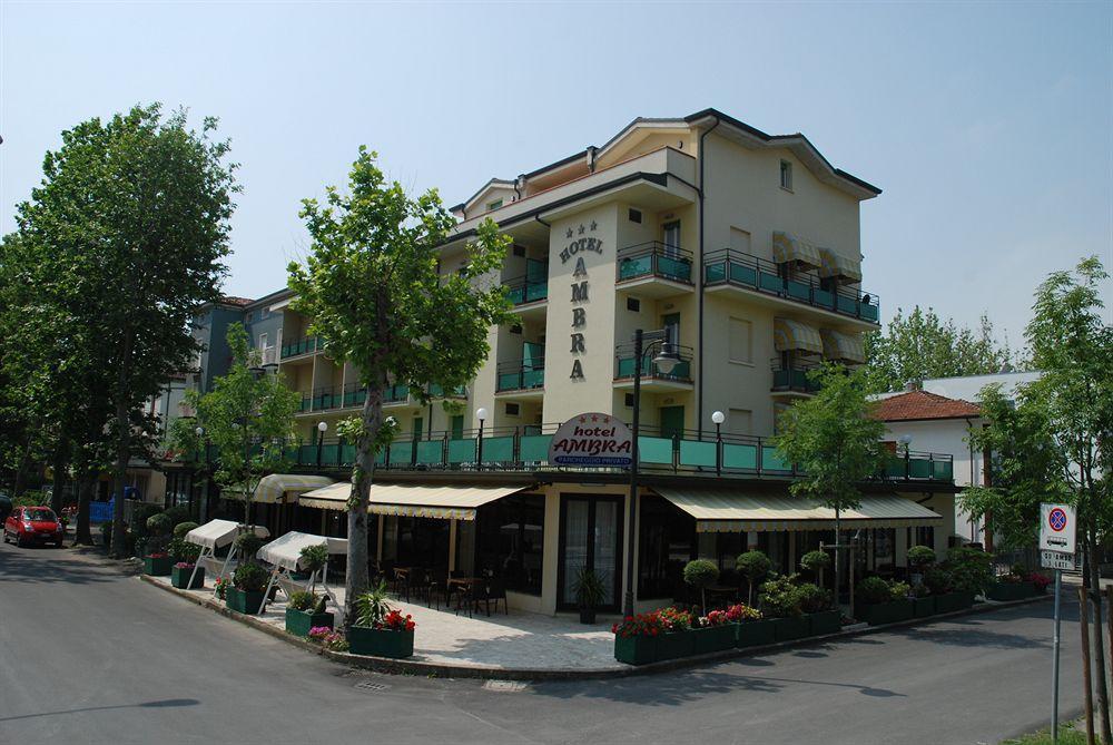 Hotel Ambra 체제나티코 외부 사진